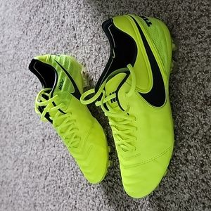 Neon Nike Tiempo Cleats W9/M7.5